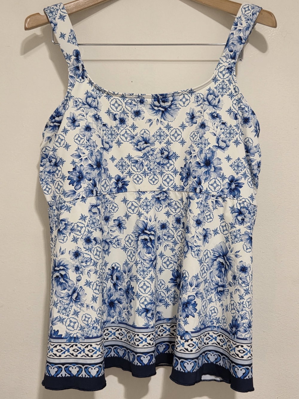 Lands' End Flutter Tankini - White Mosaic Floral Geo Border